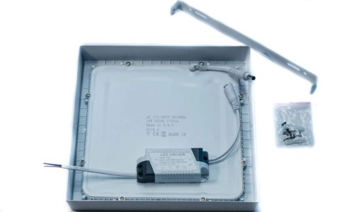 Panel natynkowy LED 22cm 18W 6000K 2200lm kąt świecenia 120° Panel natynkowy LED 22cm 18W 6000K 2200lm kąt świecenia 120°