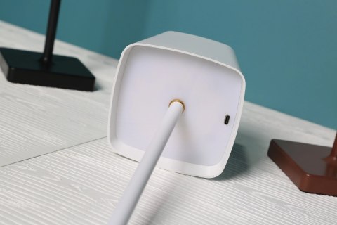 Lampka LED dotykowa biurkowa nocna stołowa biała USB 5W Lampka LED dotykowa biurkowa nocna stołowa biała USB 5W