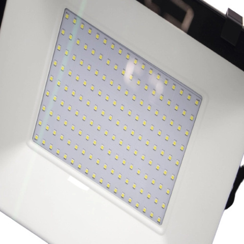 Naświetlacz halogen LED 100W 6500K 12000lm kąt świecenia 120° Naświetlacz halogen LED 100W 6500K 12000lm kąt świecenia 120°